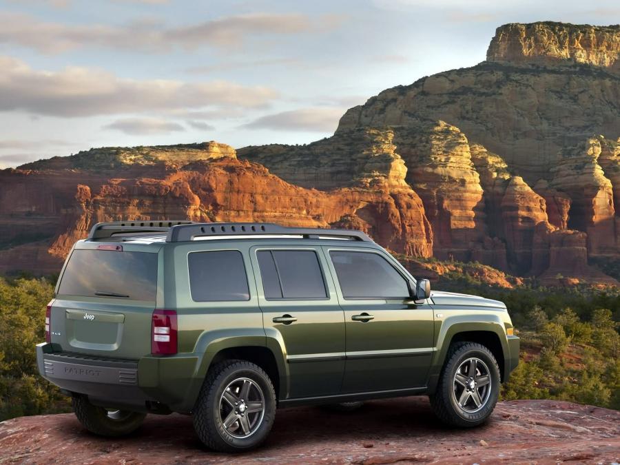  Jeep Patriot Concept 2005 года  (фото 9 из 16)